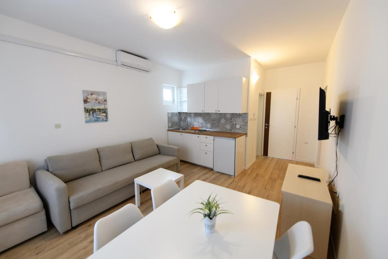 Cozy Beach Apartments Makarska Extérieur photo