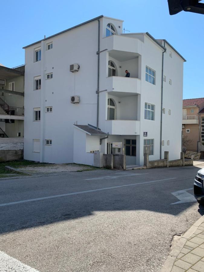 Cozy Beach Apartments Makarska Extérieur photo